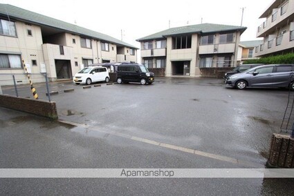 空港サヤハイツⅡＢ棟[2LDK/50.66m2]の駐車場