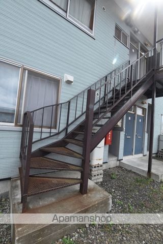 第2松金ハイツの玄関写真