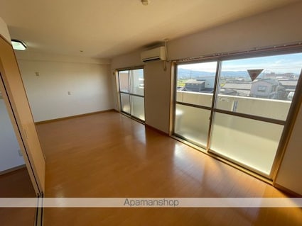 マンションティアラ[2LDK/56.7m2]の内装2