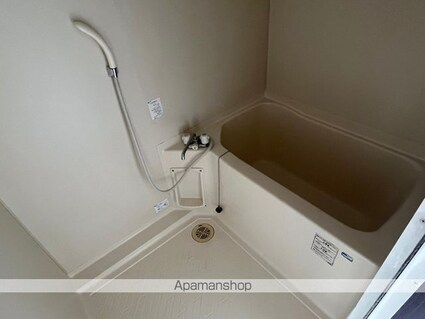 ホワイトキャッスル南小泉ビレジＤ棟[1K/23.79m2]のバス