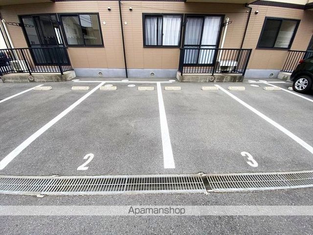 セジュールステア　Ａ棟[2DK/50.38m2]の駐車場