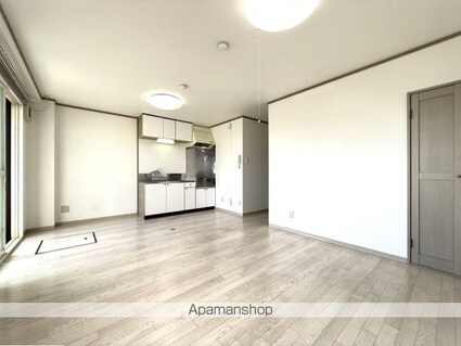 ルーヴルやまとⅡ[1LDK/44.71m2]の内装3