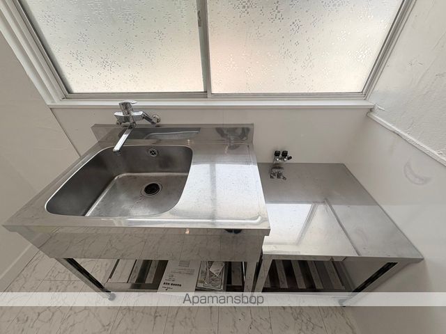 ALL AGES APARTMENTの内装写真