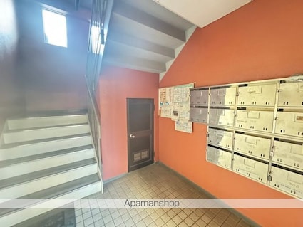 メゾン・ウィステリア[2DK/40m2]のエントランス