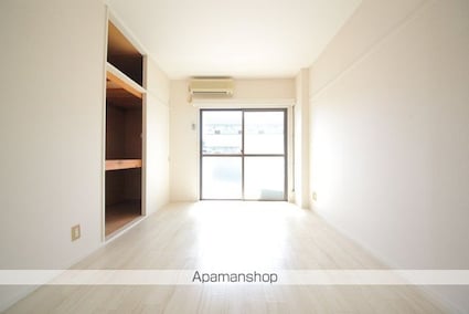 グリーンプラザＩＺＵＭＩ[1K/20m2]のリビング・居間