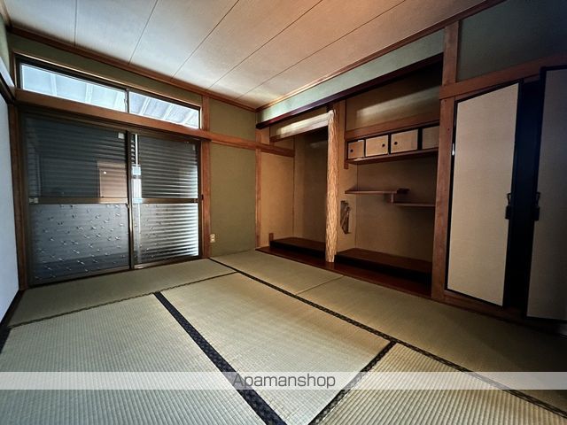 花見東7丁目戸建の内装写真