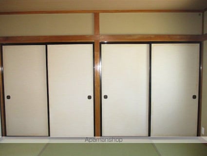 サンリッチ新橋[3K/60.18m2]の収納