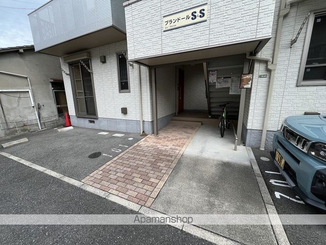 プランドール S&Sの玄関写真
