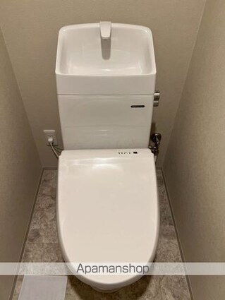 東京都中野区弥生町１丁目[2LDK/44.37m2]のトイレ