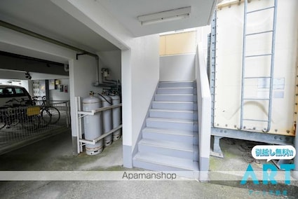 スペース２１[2DK/38.88m2]のエントランス