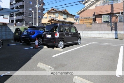 ＢＥＬＧＲＡＶＩＡ　ＥＤＡＭＡＴＳＵ　ＰＲＥＭＩＵＭ[1LDK/37.19m2]の駐車場