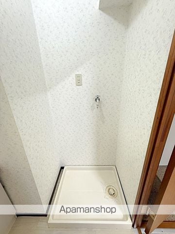 ディオールIIの内装写真