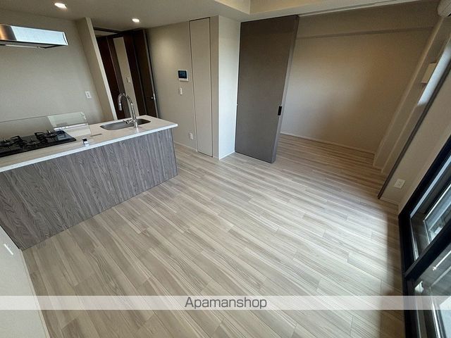 シーズンフラッツ RYOKUCHI KOENの内装写真