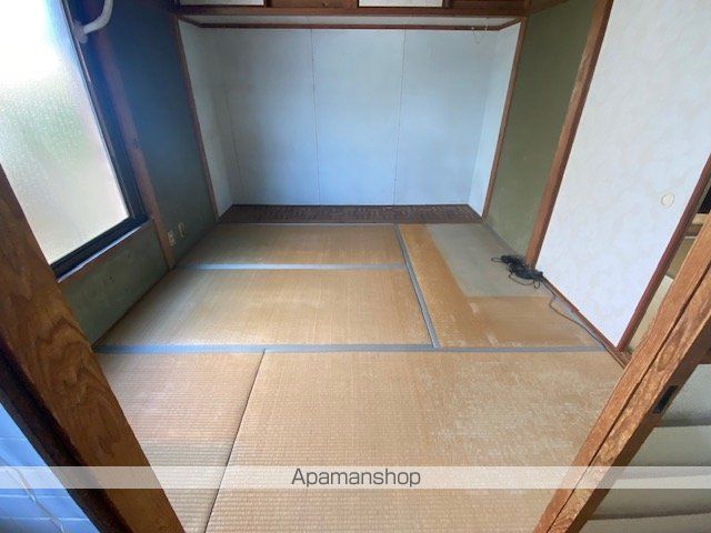 鬼束貸家の内装写真