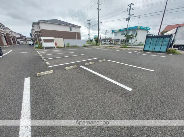 ラトゥールVのその他写真