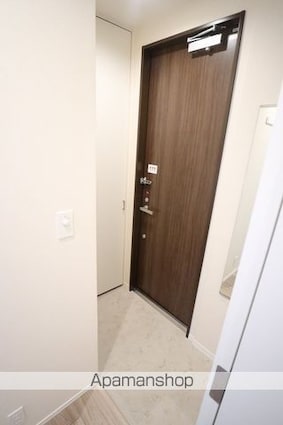 Ｂｒｏｗｎ　Ｗｉｎｇ[2LDK/53.38m2]の玄関