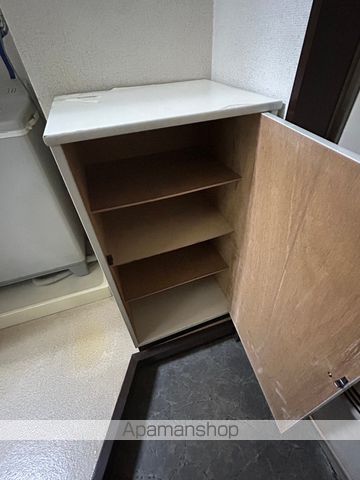 サープラス庄山IIの内装写真