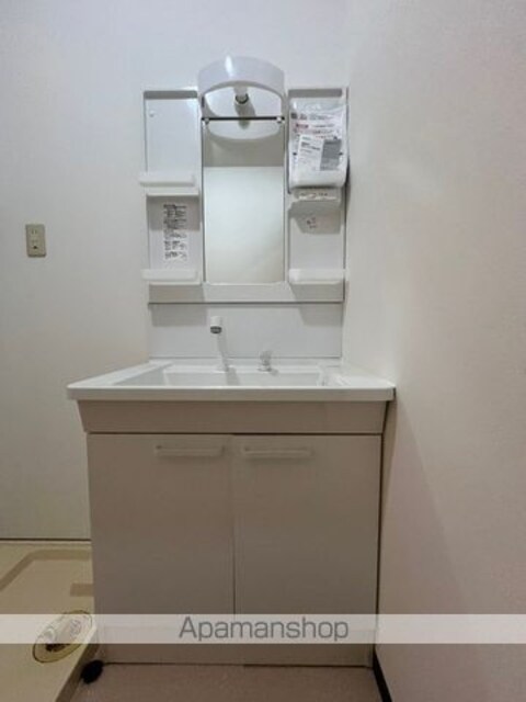 和歌山県和歌山市紀三井寺[3LDK/70.74m2]の洗面所