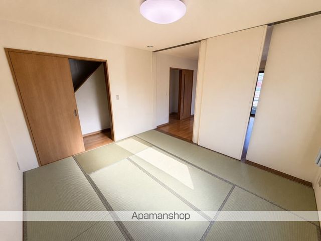 常磐線 草野駅 徒歩12分 2階建 築12年の内装写真