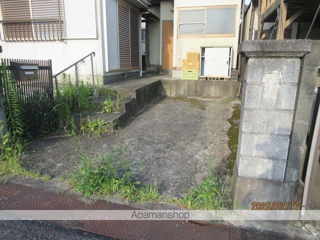 岩出市 2階建 築48年の玄関写真