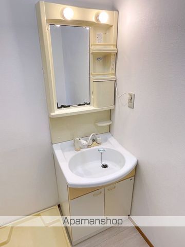 ハイネス小豆餅の内装写真