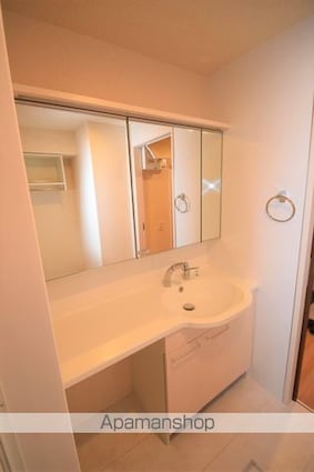 エスト出町[2LDK/52.54m2]の洗面所