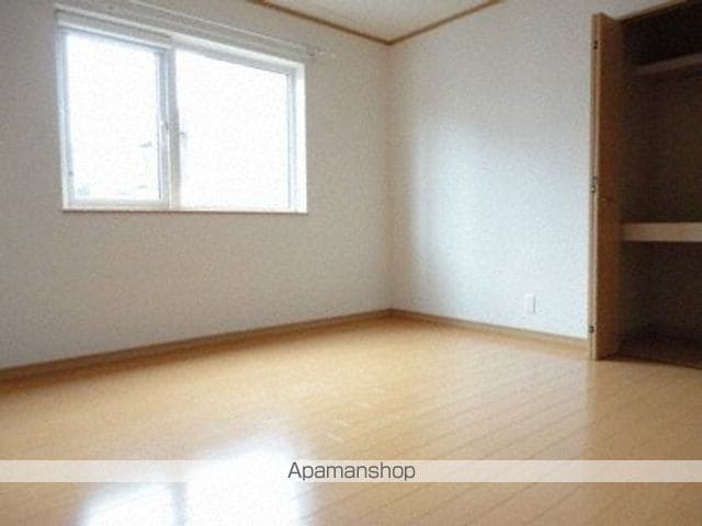 ピトレスクIVの内装写真