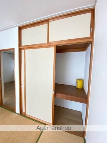 ホワイトビラ御門台の内装写真