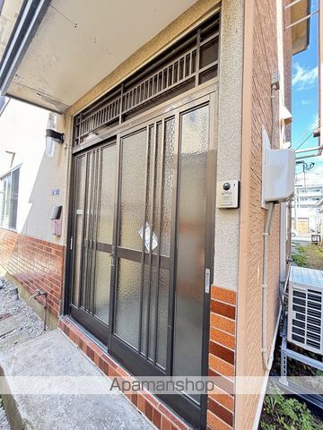 函館市電宝来谷地頭 宝来町駅 徒歩7分 2階建 築48年の玄関写真