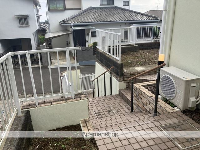 中郡大磯町 2階建 築23年の玄関写真
