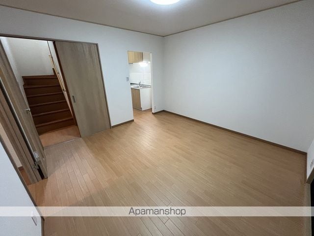 クレセント 弐番館の内装写真