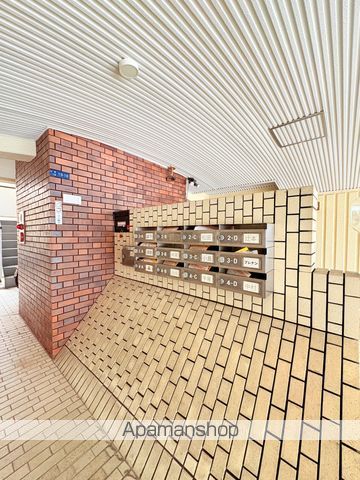 ハイツ山坂の玄関写真