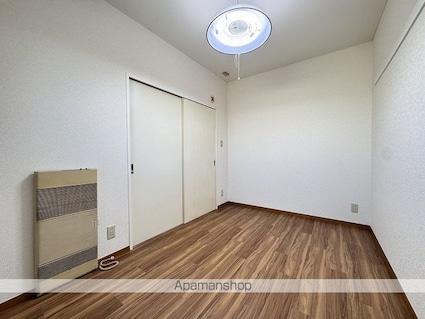 マンショングリーン立川[3LDK/69.4m2]の内装3