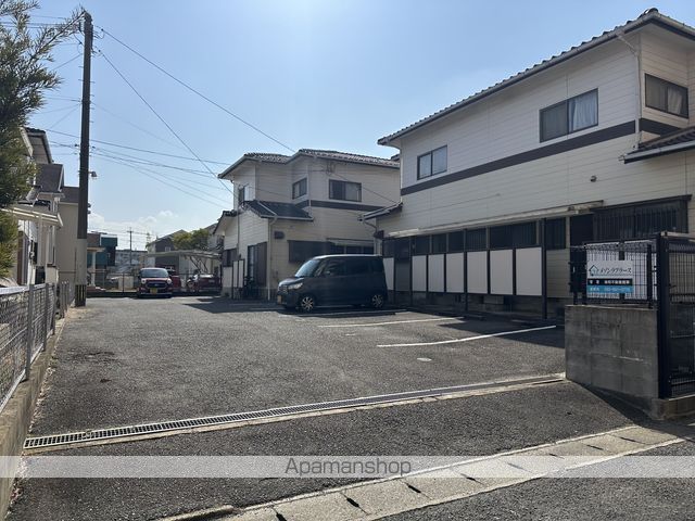 西日本鉄道貝塚線 唐の原駅 徒歩6分 2階建 築39年の玄関写真