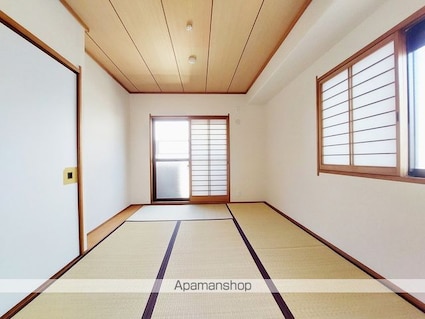 ロイヤルメゾン岩崎町[3LDK/78.89m2]の内装5