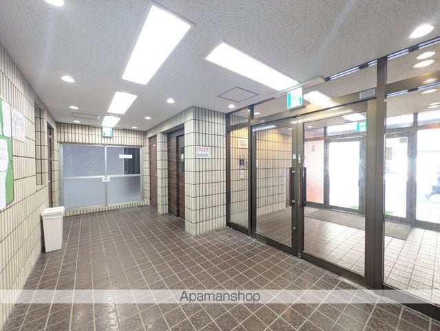 サウスフォーIの玄関写真