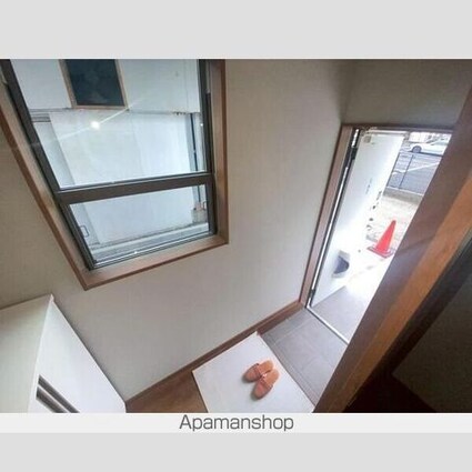 メゾンウエスト[2DK/52.56m2]の玄関