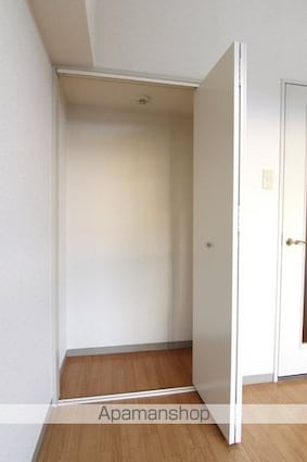 ロイヤルアネックスベイフロント[1K/19.5m2]の収納