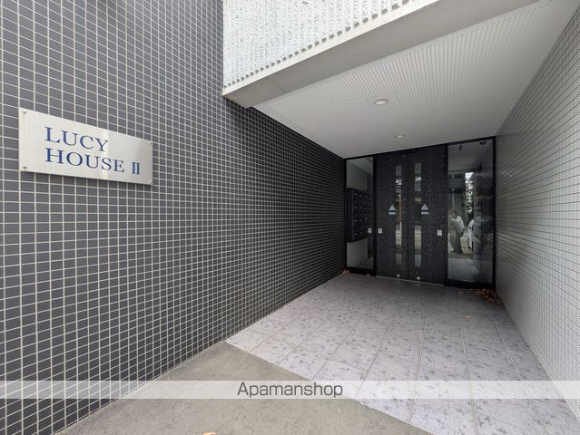 LUCY HOUSE IIの玄関写真