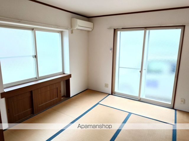 八戸市 2階建 築31年の内装写真
