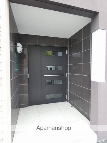 SーCOMFORTの玄関写真