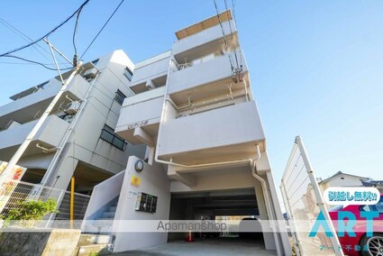 ピロティ小坂[2DK/38.88m2]のエントランス