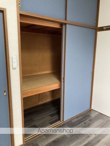 クリスタル女池 Aの内装写真