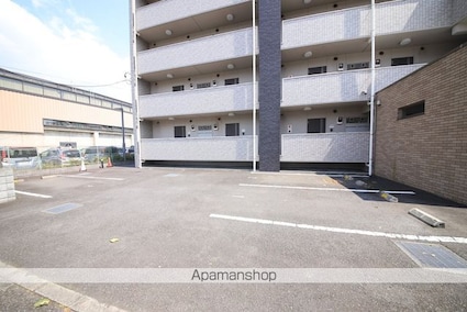 アバンサール[1K/30.51m2]の駐車場