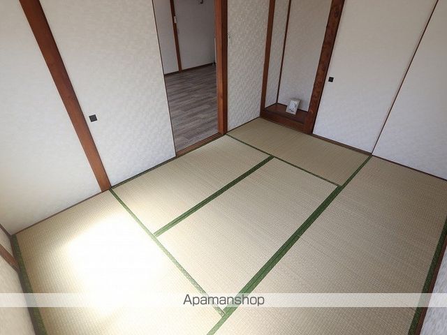 千歳線 苫小牧駅 徒歩13分 3階建 築40年の内装写真