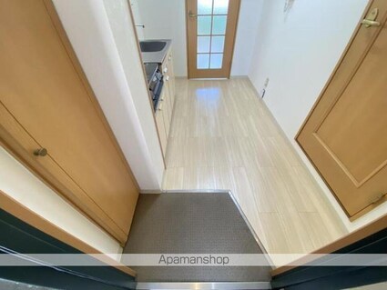 メルシーコート湊町[1K/30.4m2]の玄関