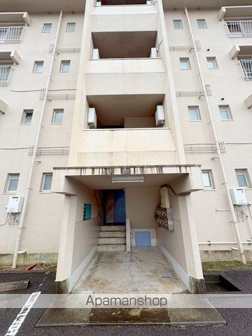 吉原マンションの玄関写真