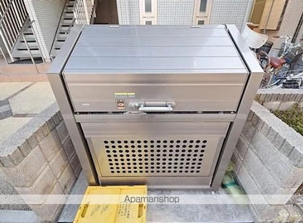 フローラ[3LDK/80.14m2]の共用部2