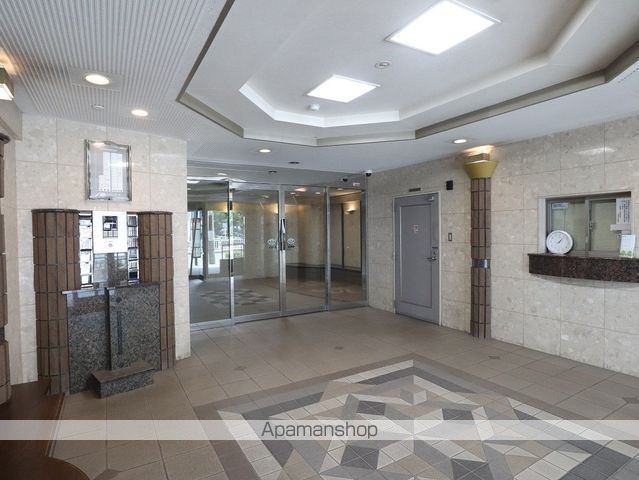 ライオンズシティ桜山の玄関写真