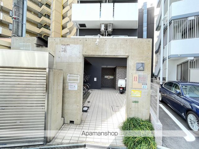 サンロードII新大阪の玄関写真
